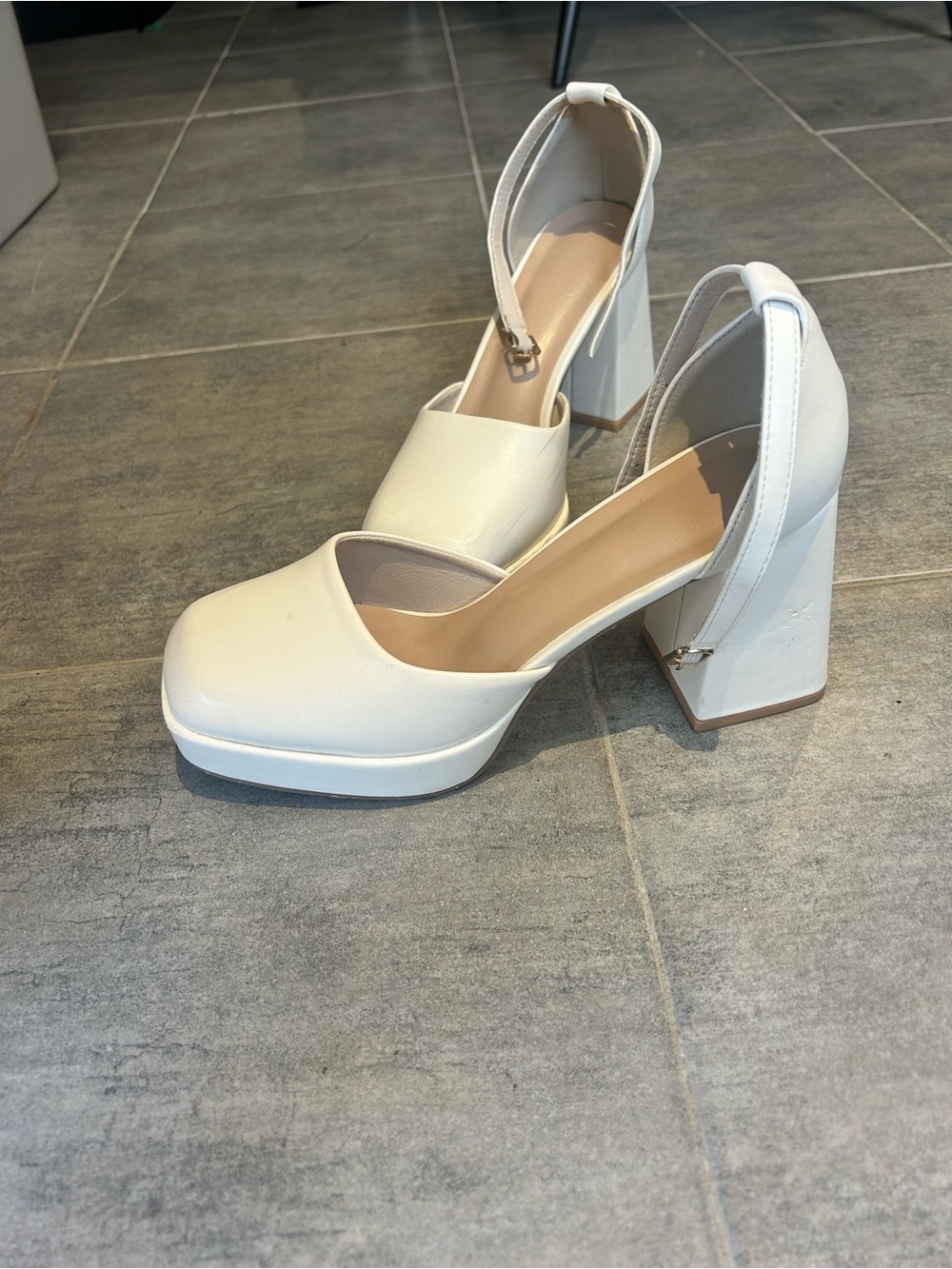 Classic White Platform Mary Jane Heels Bridal Wedding - Picture 4 of 4
